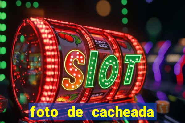 foto de cacheada no espelho